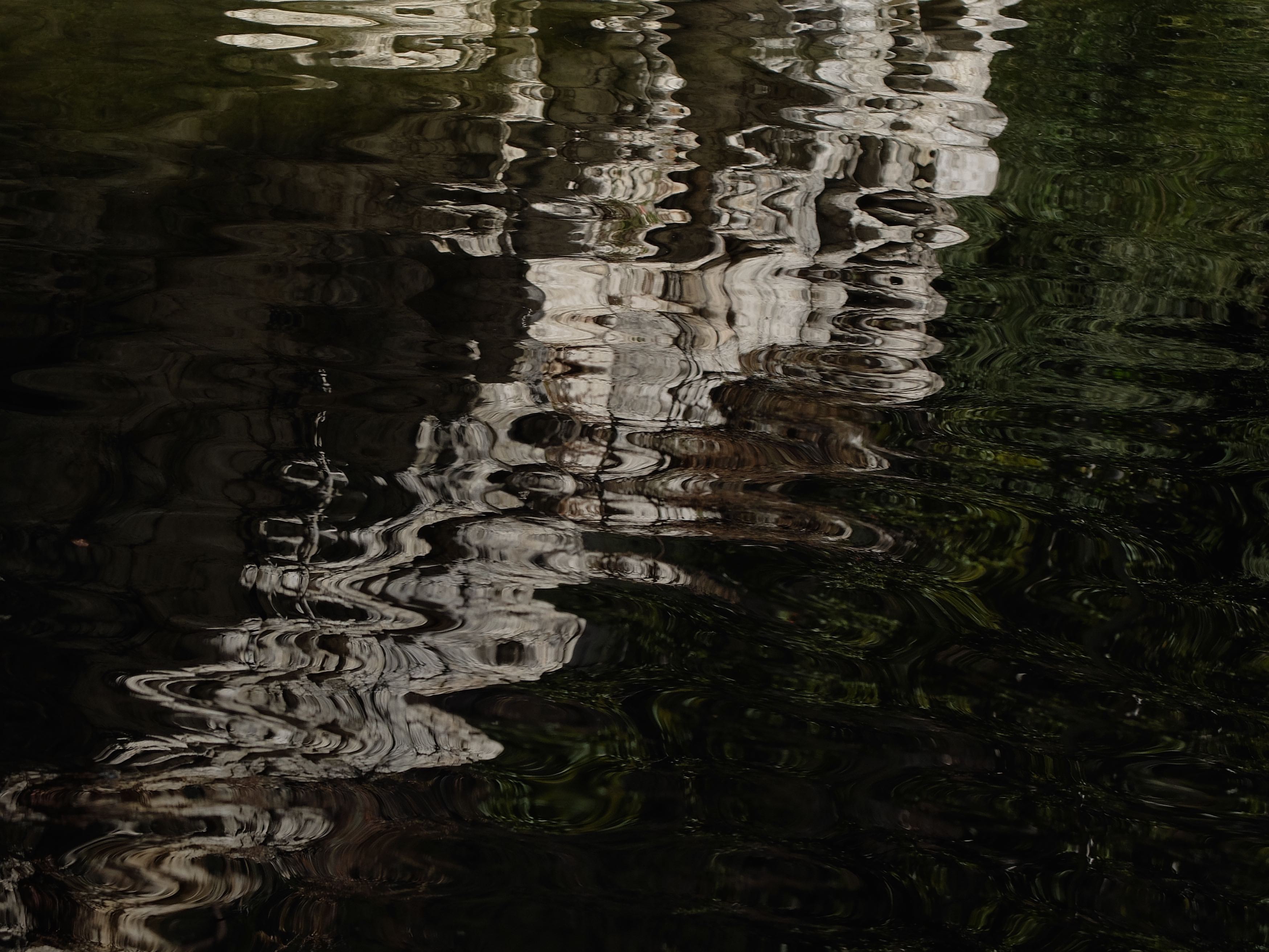 Narrows reflection down black 4